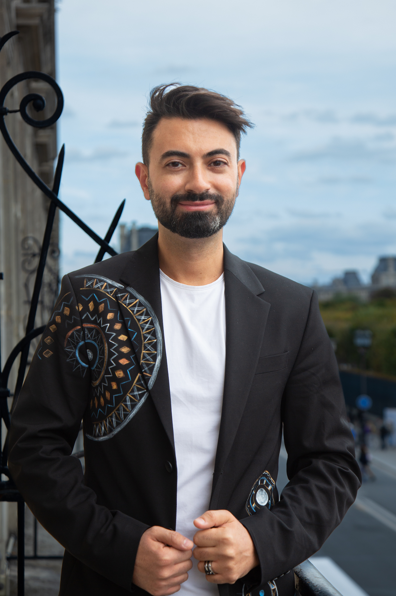 De la radiologie à la haute couture : le parcours atypique de Naja Saadé