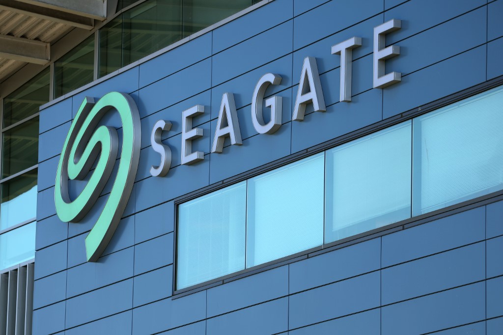 Semiconducteurs: Washington sanctionne un fournisseur singapourien de Huawei