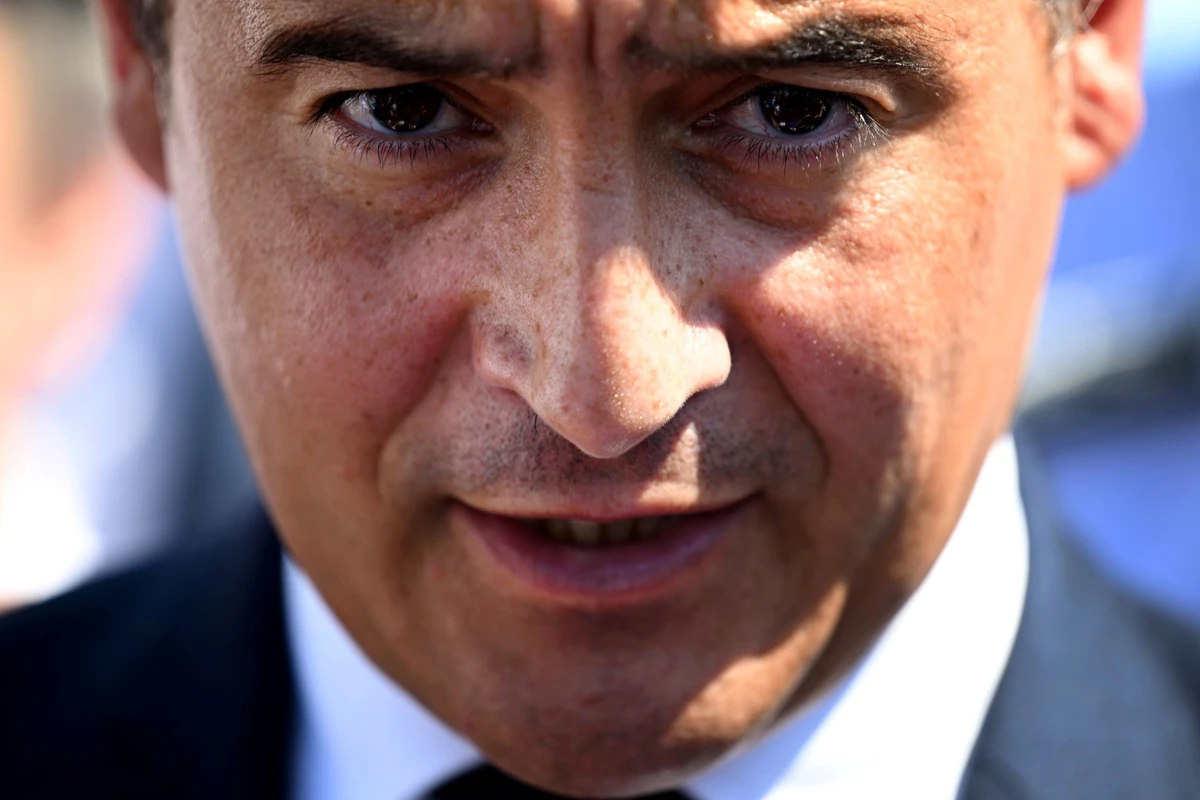 Darmanin veut reprendre l'examen de son projet de loi sur l'immigration