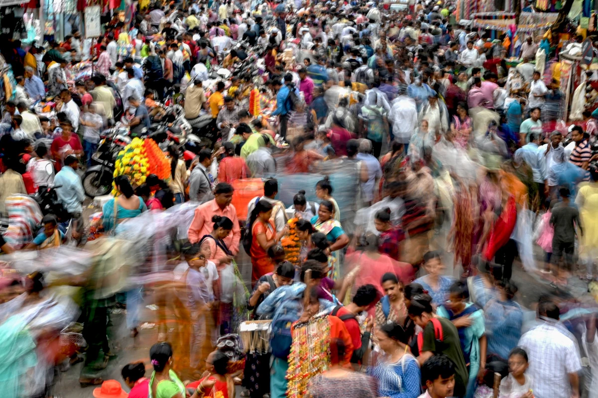 L'Inde devrait devenir le pays le plus peuplé du monde d'ici mi-2023