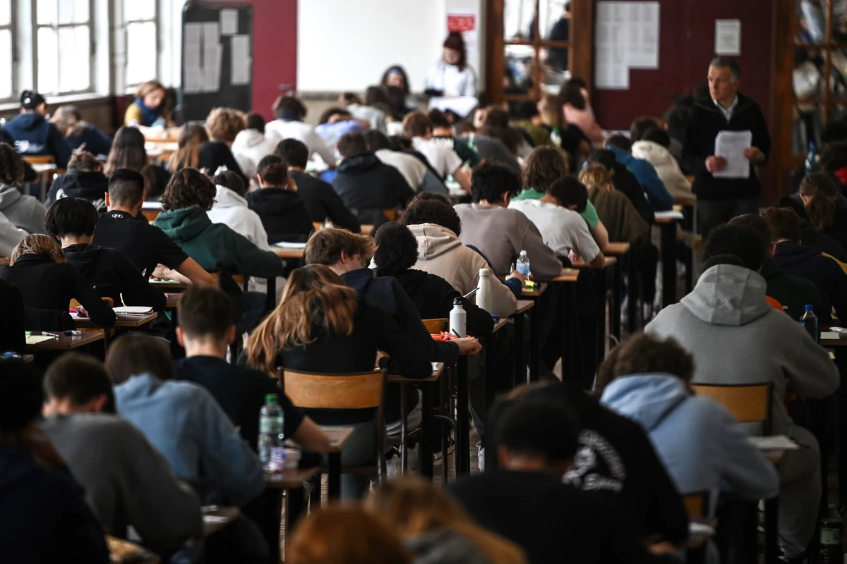 Bac: pour des dizaines de lycéens, des erreurs dans les notes