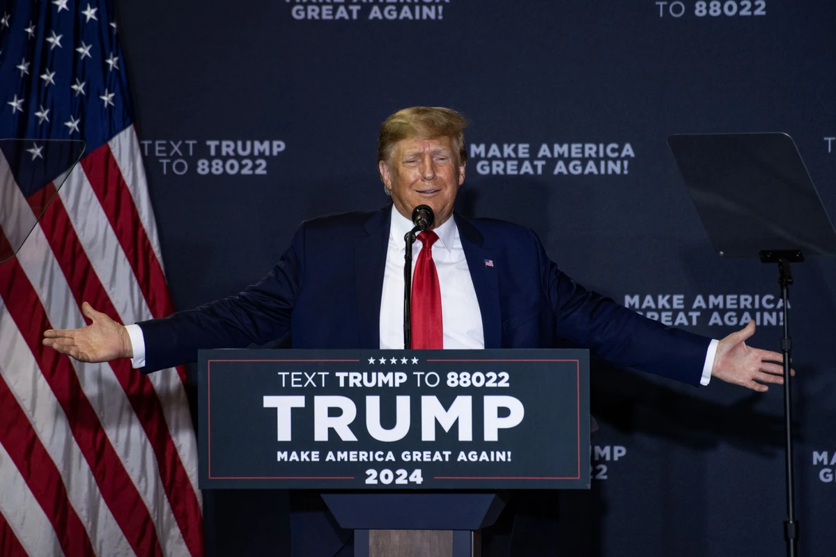 Trump promet d'«écraser» Biden en 2024