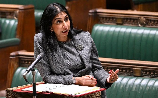 La ministre britannique de l'Intérieur accusée de faire deux poids deux mesures en refusant l'entrée aux réfugiés soudanais