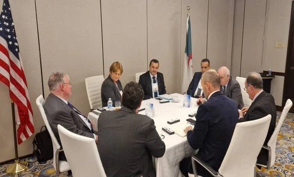 Des compagnies américaines prêtes à investir dans la pétrochimie et l'énergie en Algérie