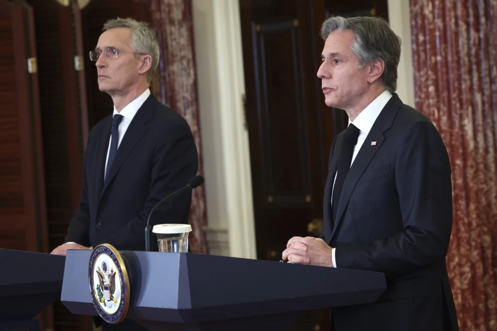 Le secrétaire d'État américain Antony Blinken (à droite) et le secrétaire général de l'OTAN Jens Stoltenberg (à gauche) s'expriment lors d'une conférence de presse conjointe au département d'État le 8 février 2023 à Washington, DC. (photo, Win McNamee/Getty Images/AFP)