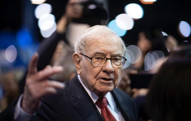 Warren Buffett critique les autorités sur leur gestion de la crise bancaire
