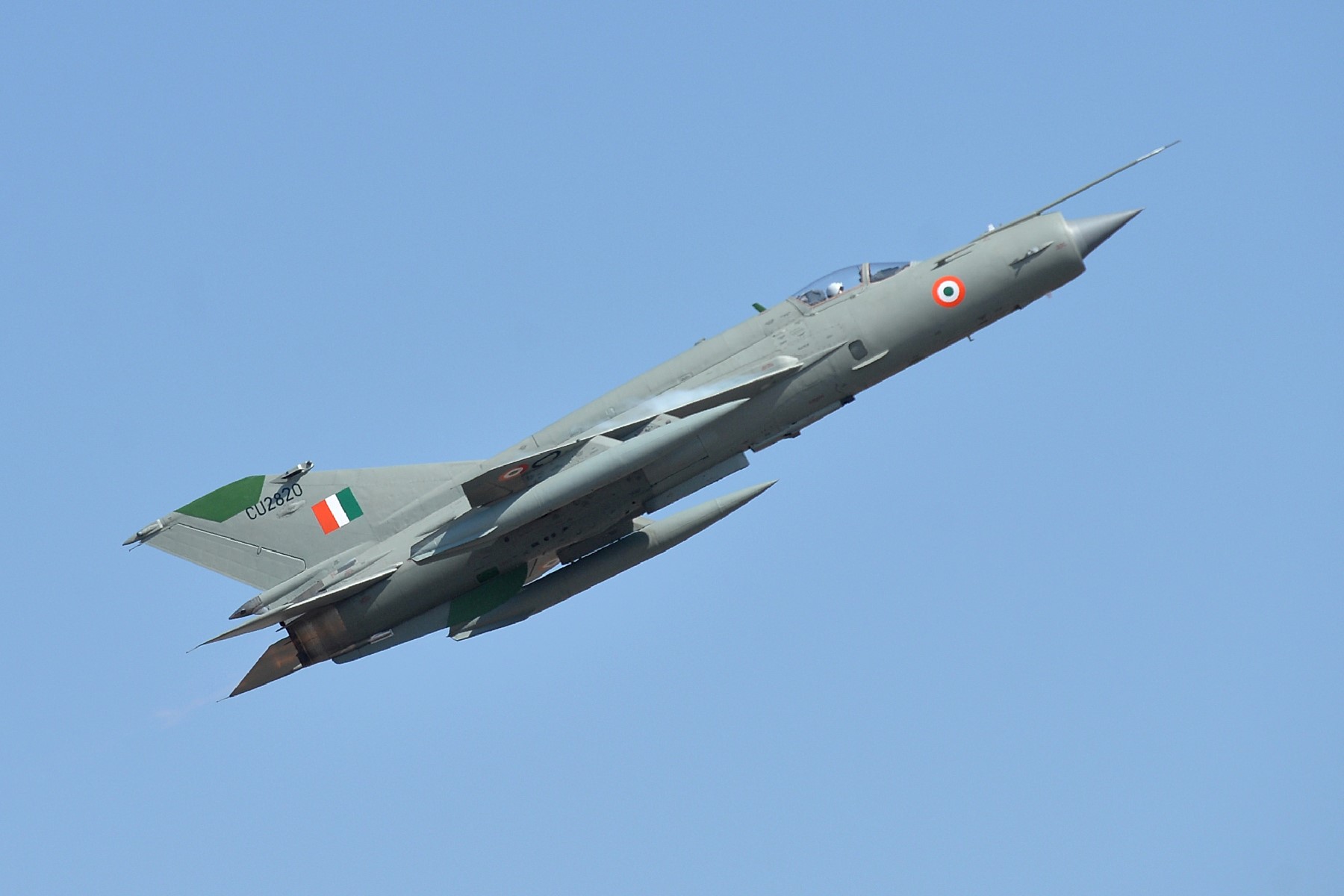 Inde : deux morts dans le crash d'un avion militaire MiG