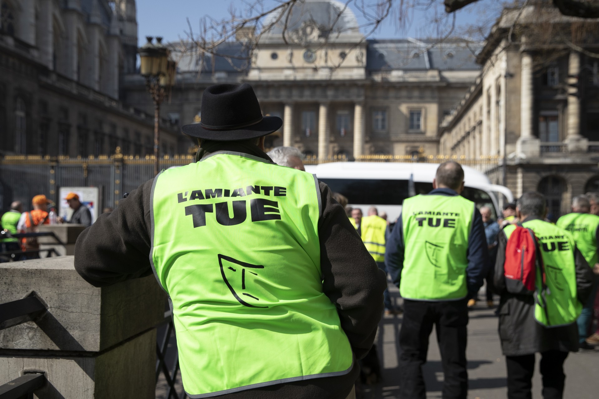 Amiante: le tribunal de Paris refuse la tenue d'un procès pénal réclamé par des victimes