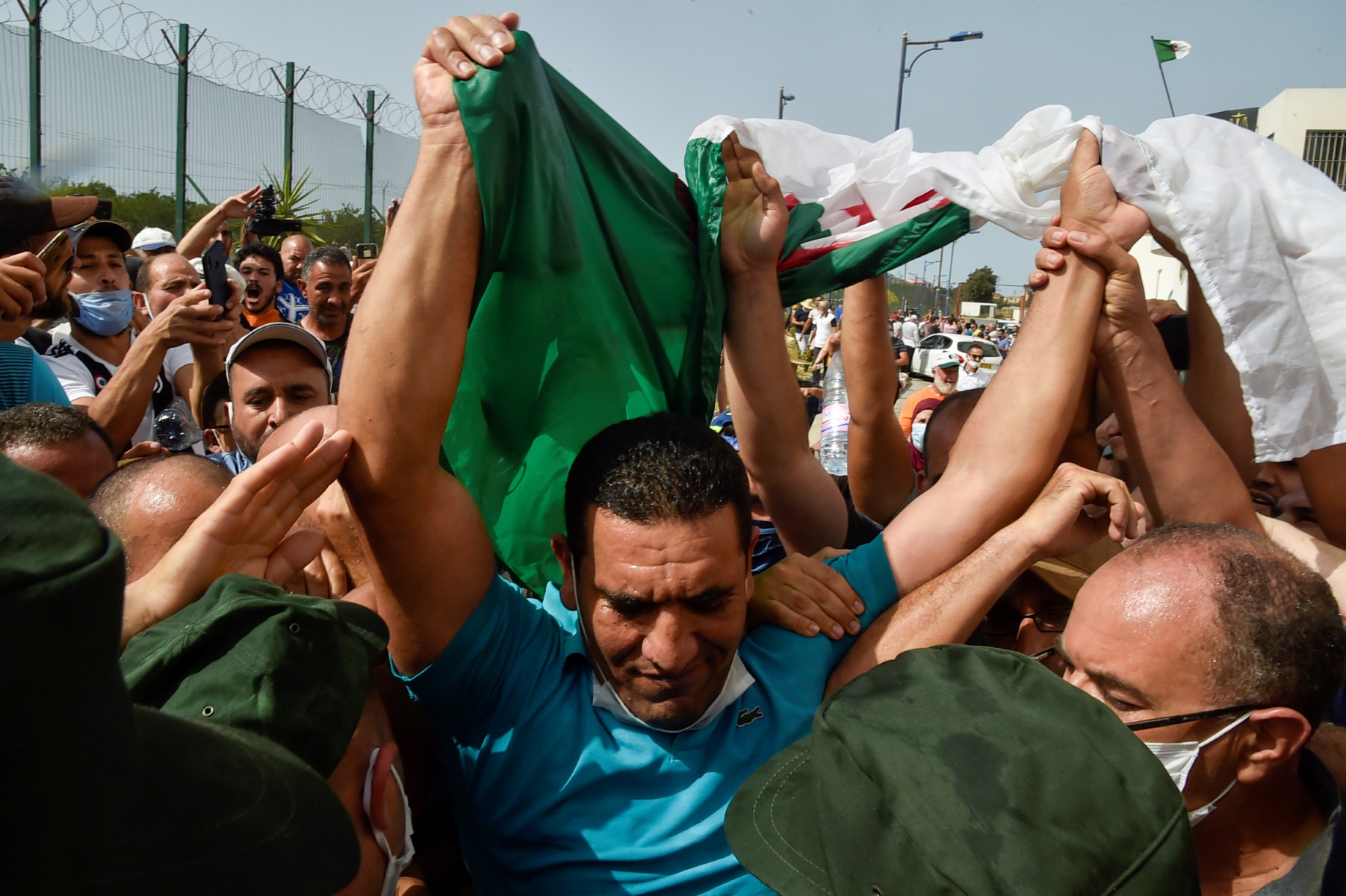L'opposant algérien, figure du Hirak, Karim Tabbou en garde à vue
