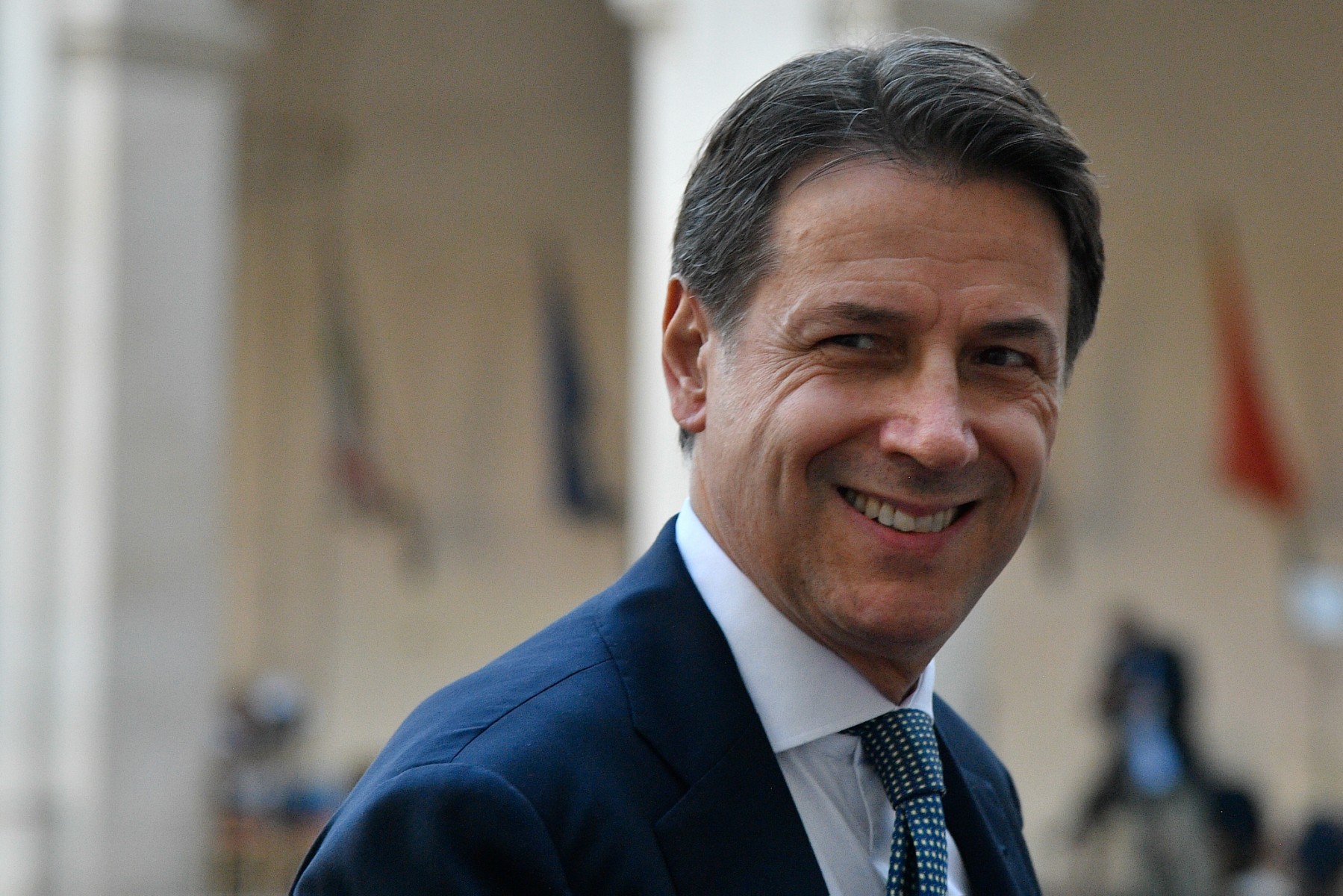 Italie: un «antivax» agresse le chef du gouvernement en poste pendant la pandémie