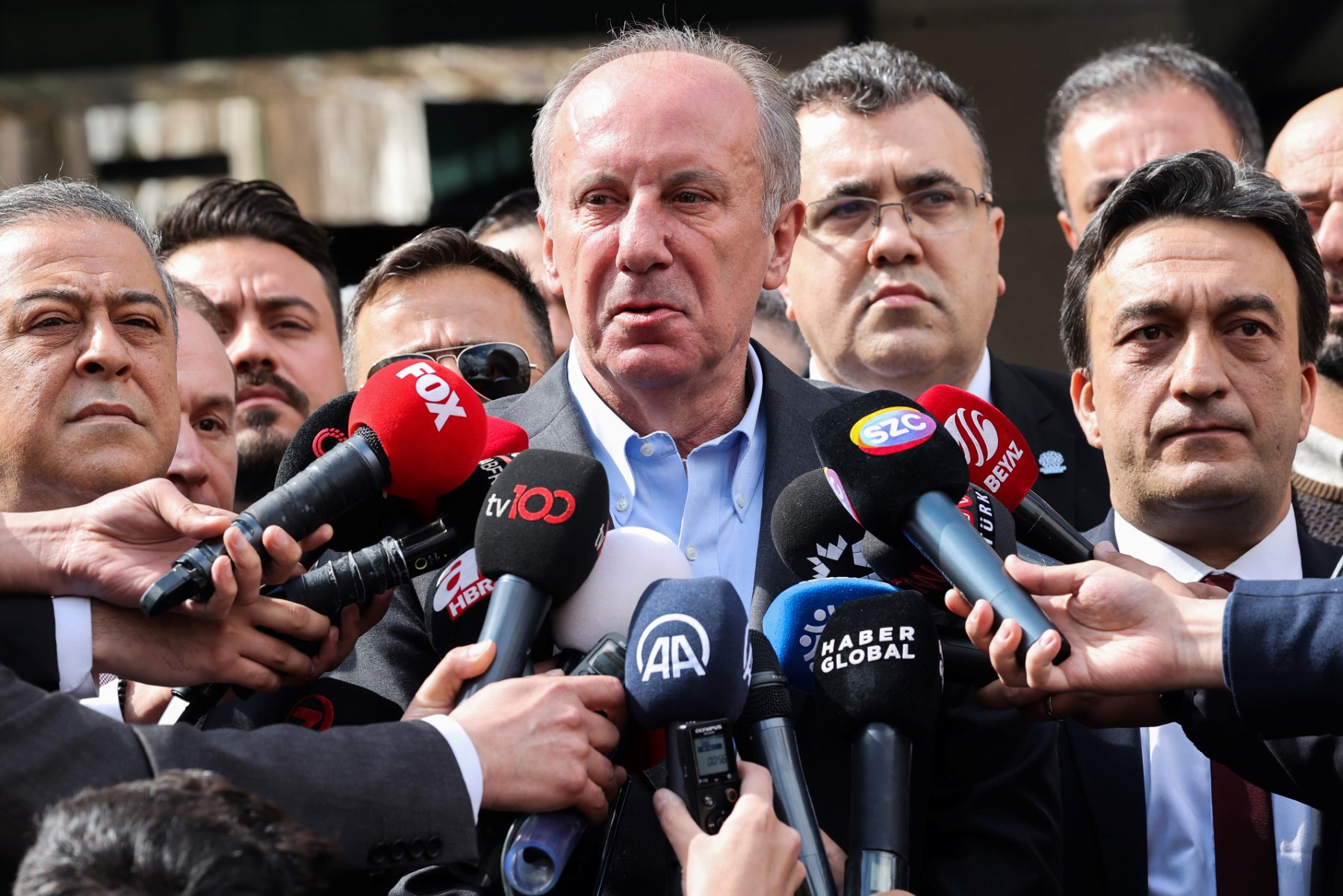 Turquie: Un opposant à Erdogan jette l'éponge à trois jours de la présidentielle