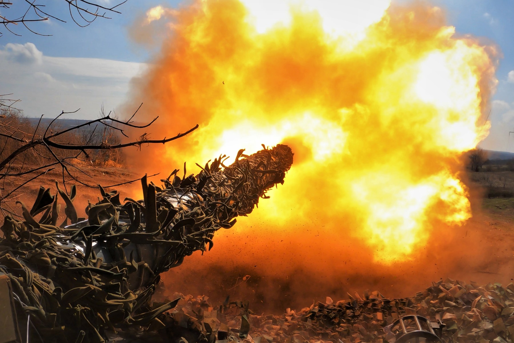 Kiev dit avoir contré des missiles russes, nouvelles sanctions américaines