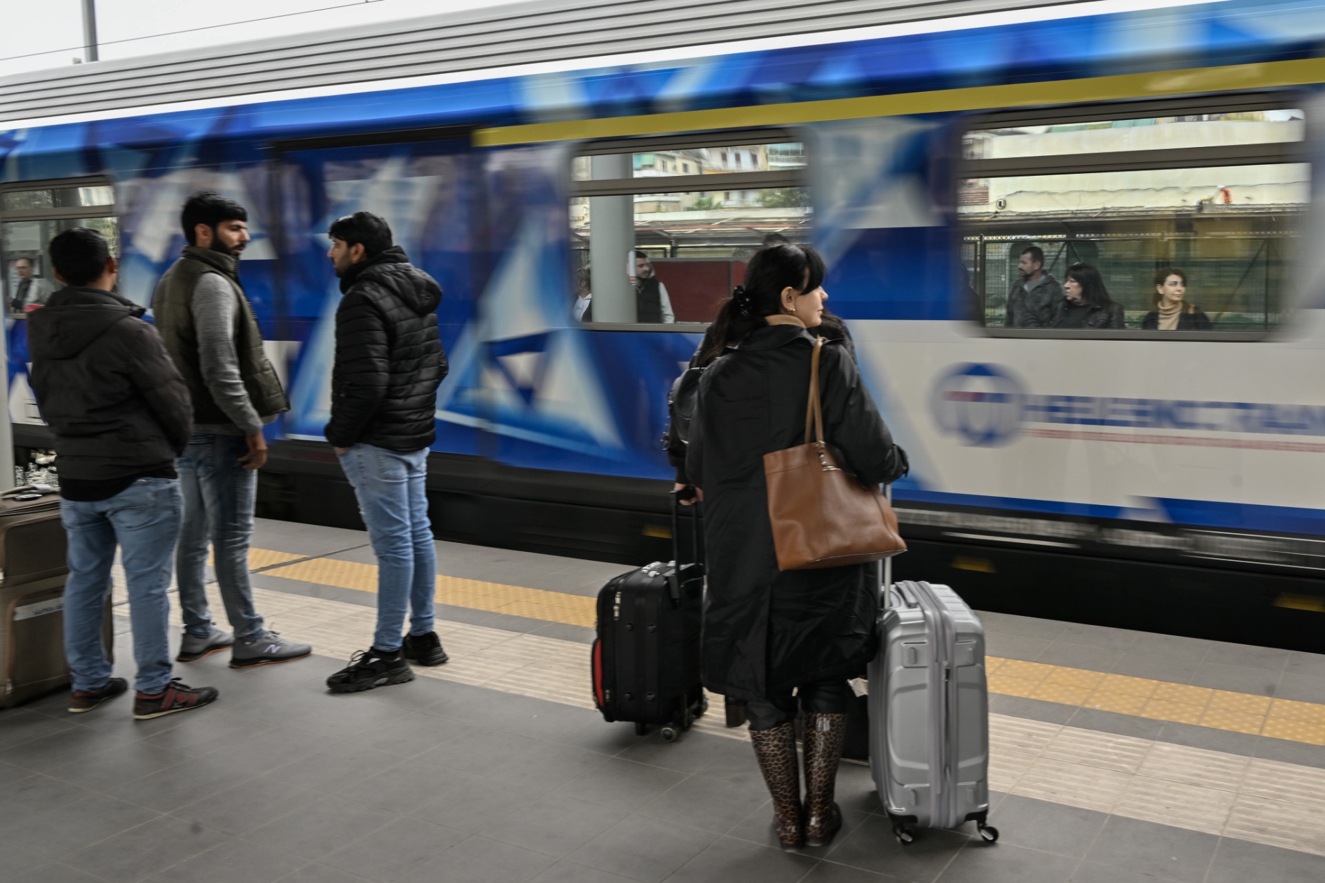 Accident ferroviaire en Grèce: la France apporte son savoir-faire