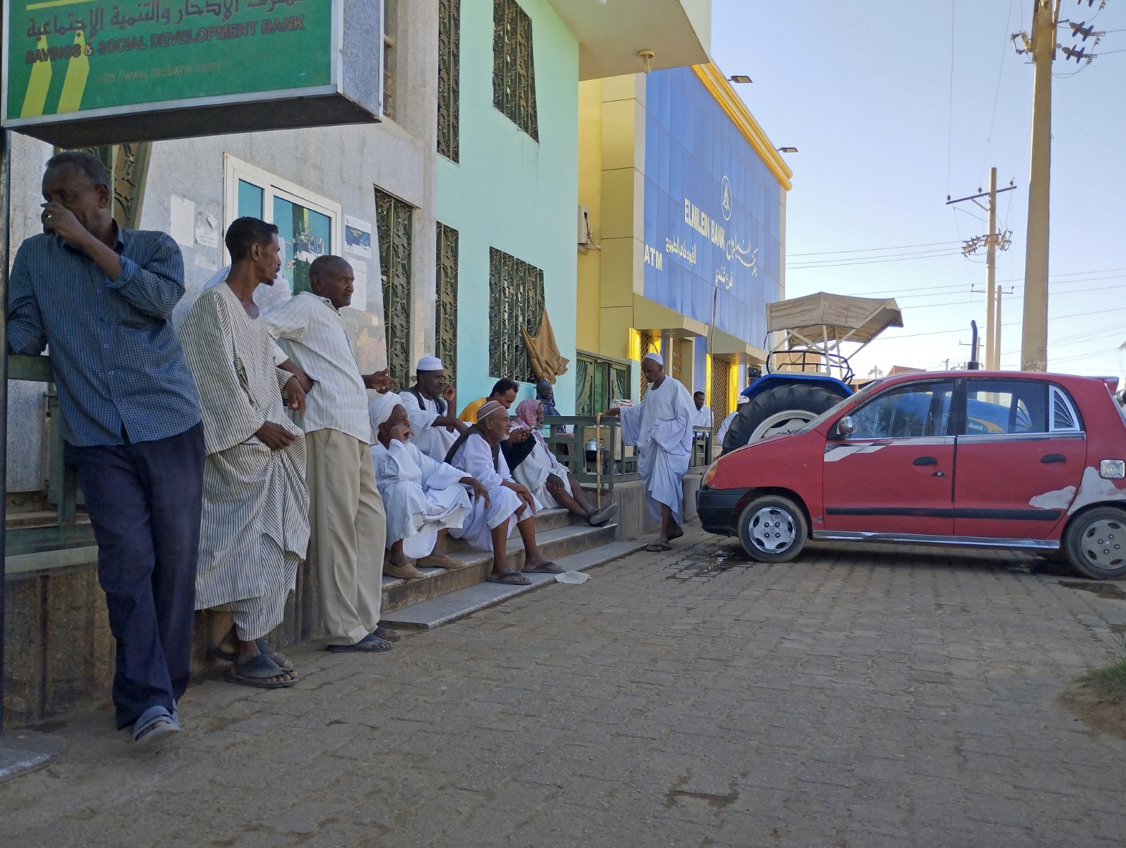 Sans passeport depuis la fermeture des ambassades, des Soudanais piégés dans la guerre