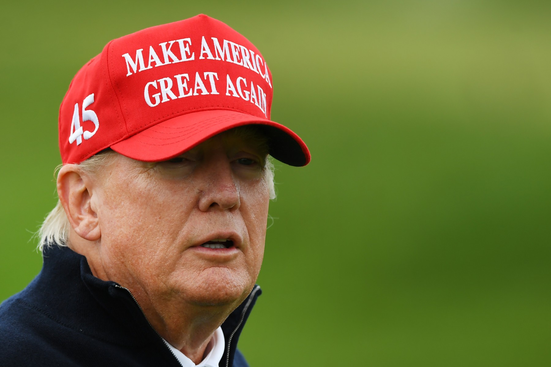 Donald Trump restreint sur les réseaux sociaux pour son procès pénal