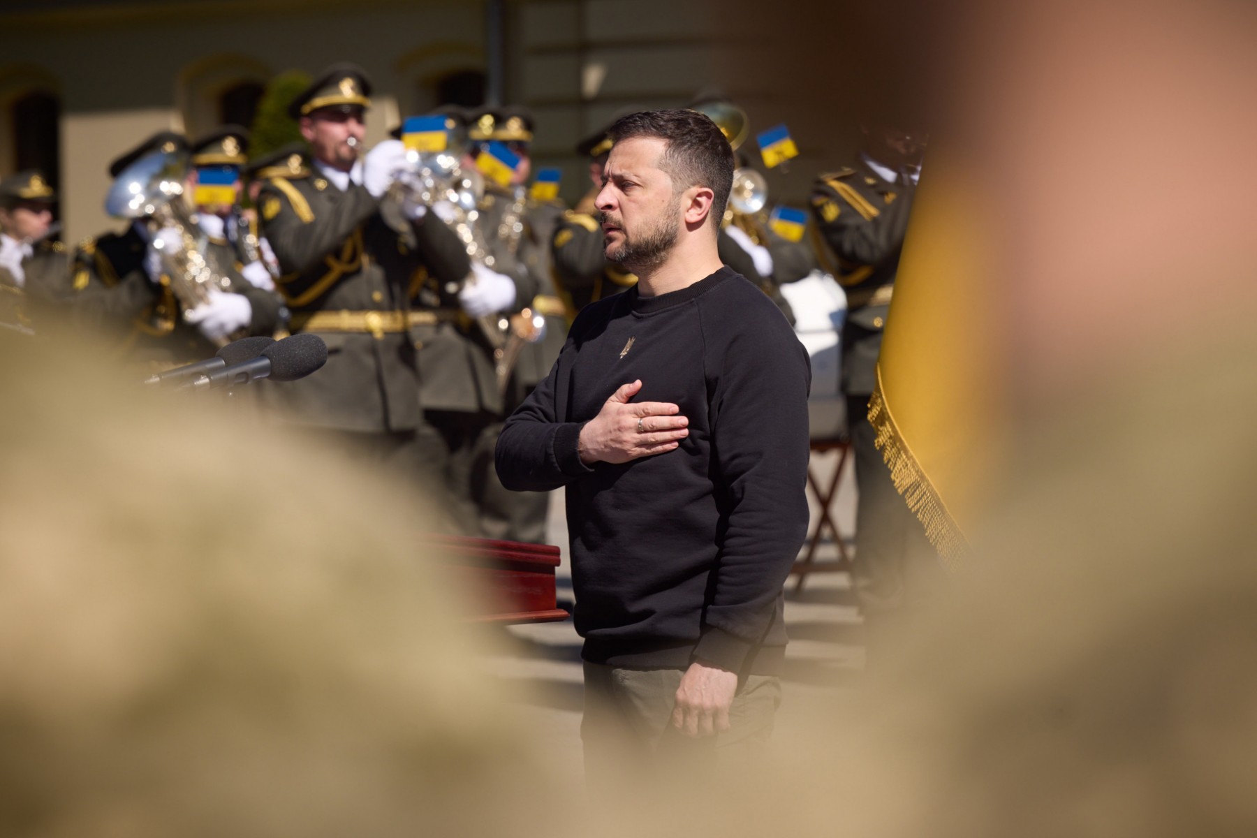 La Russie sera vaincue «de la même manière» que le nazisme, lance Zelensky pour le 8 mai