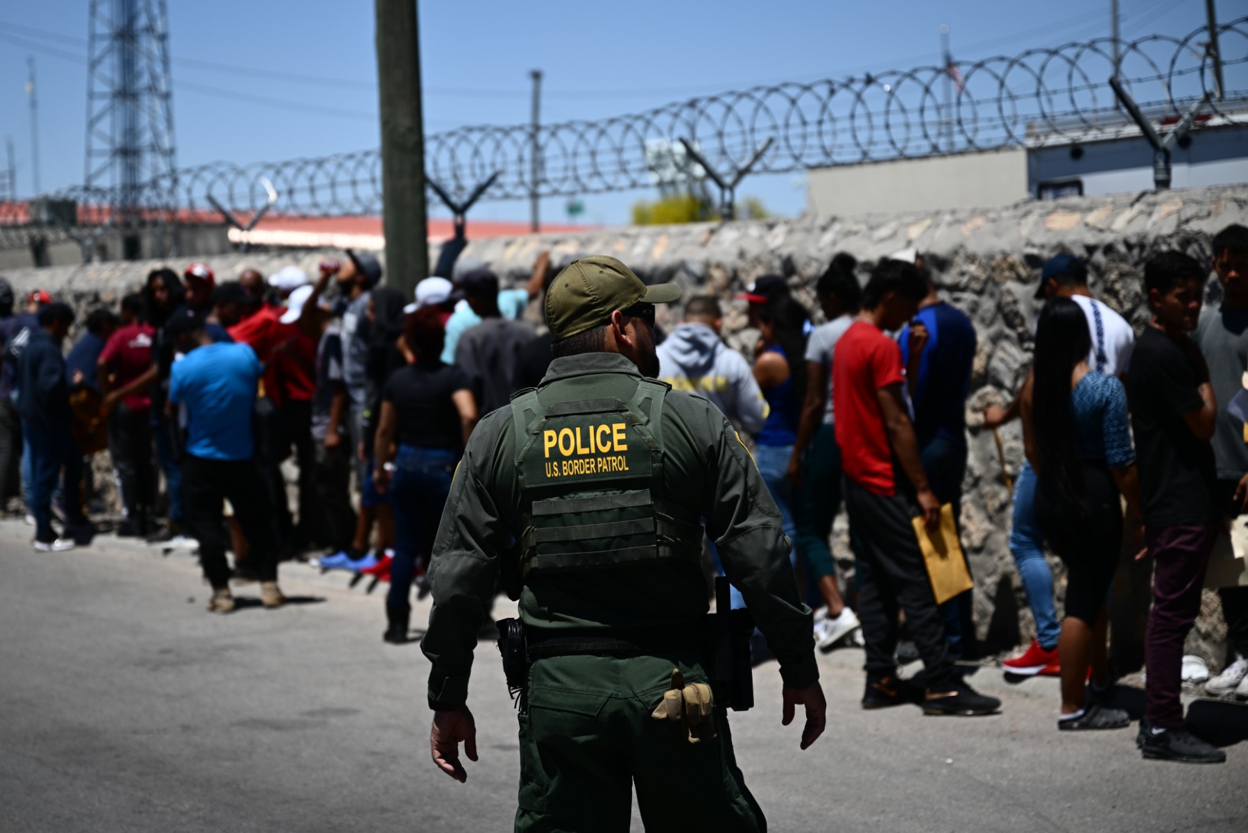 Washington mobilise 24000 agents à sa frontière sud en prévision d'un afflux de migrants