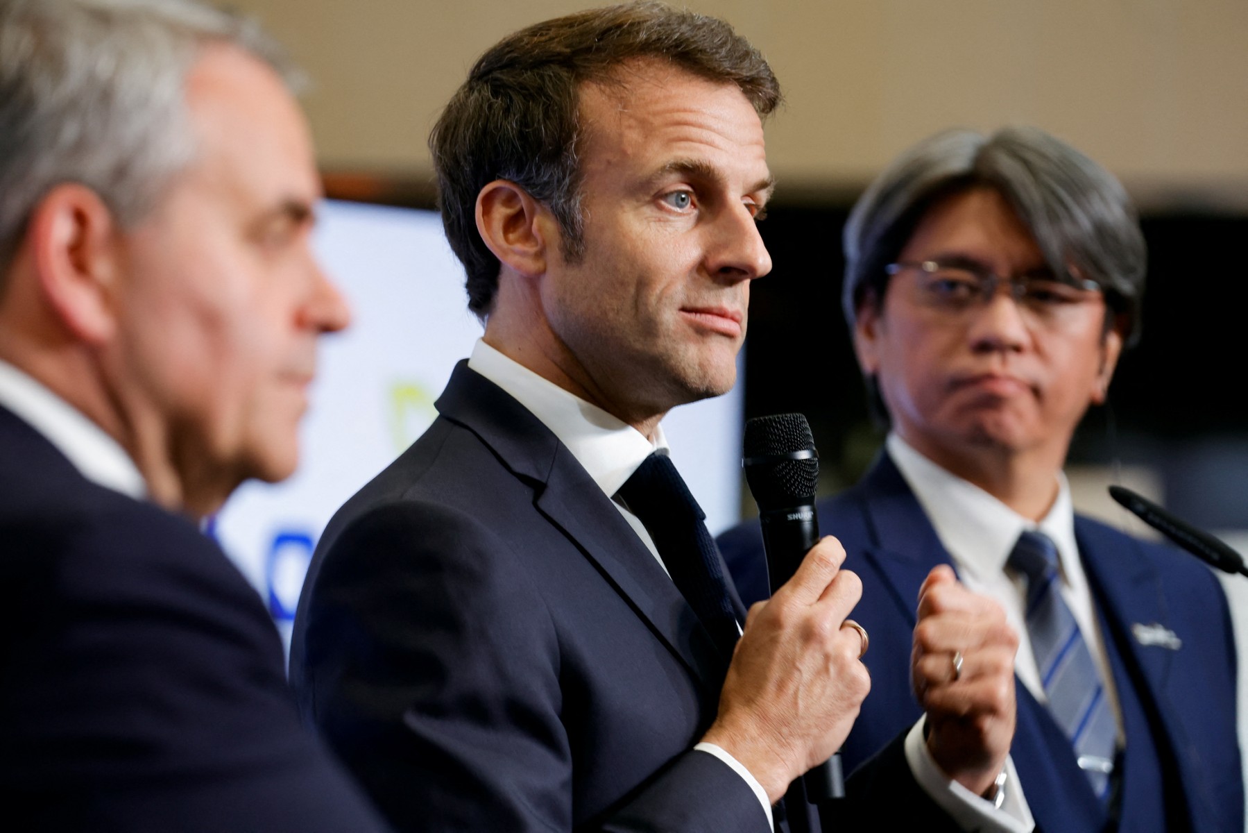 Macron veut poursuivre la baisse de la fiscalité pour les classes moyennes