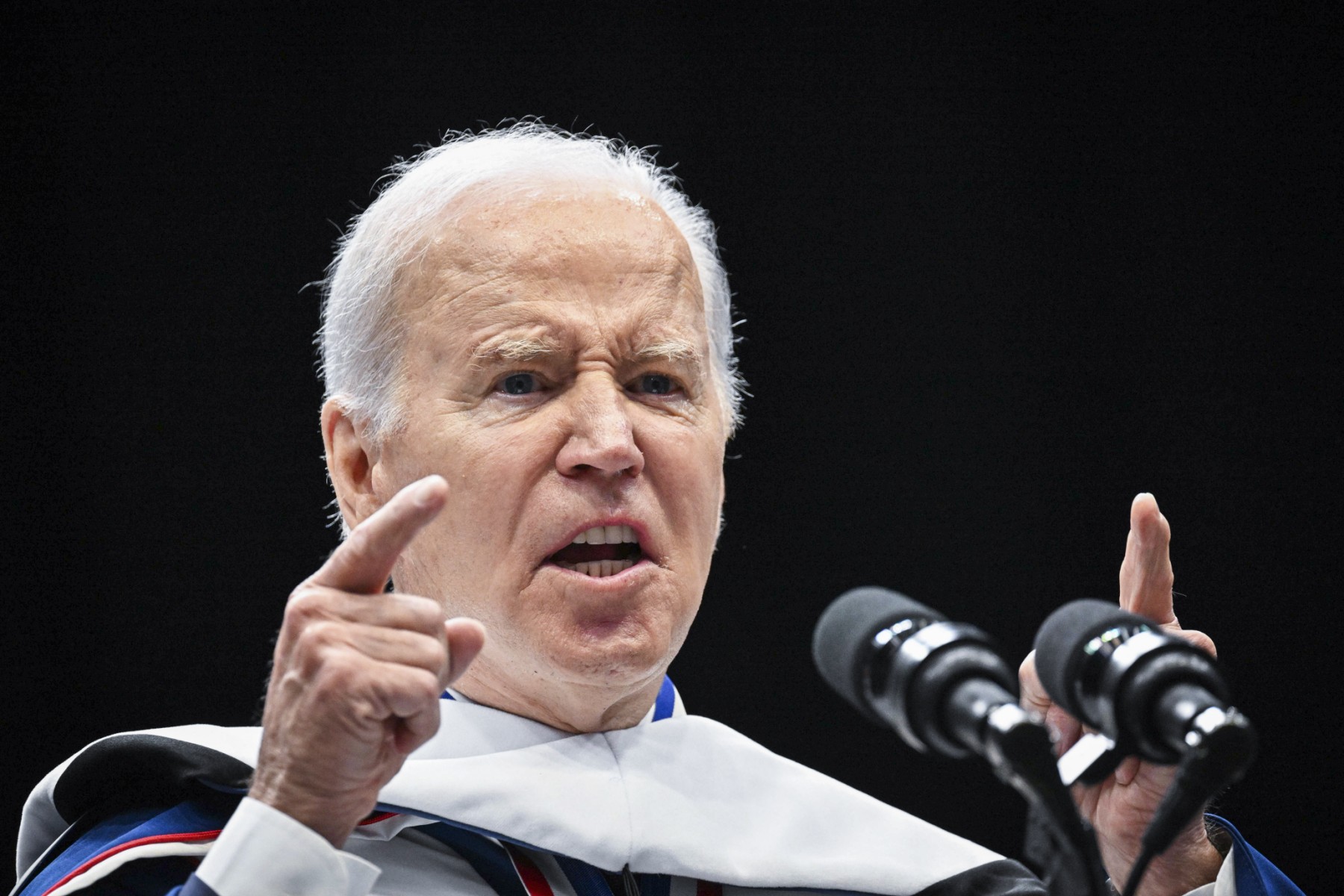 Armes à feu : Biden exhorte encore le Congrès à «faire plus», un an après la tuerie de Buffalo