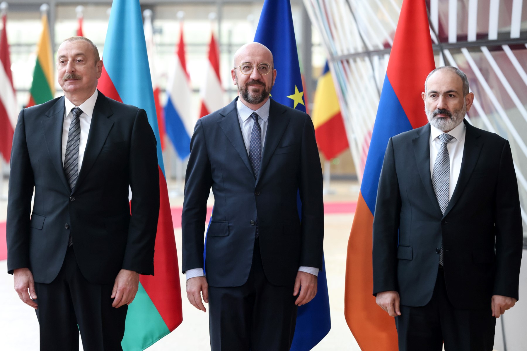 Arménie-Azerbaïdjan: les dirigeants réunis à Bruxelles sur fond de tensions
