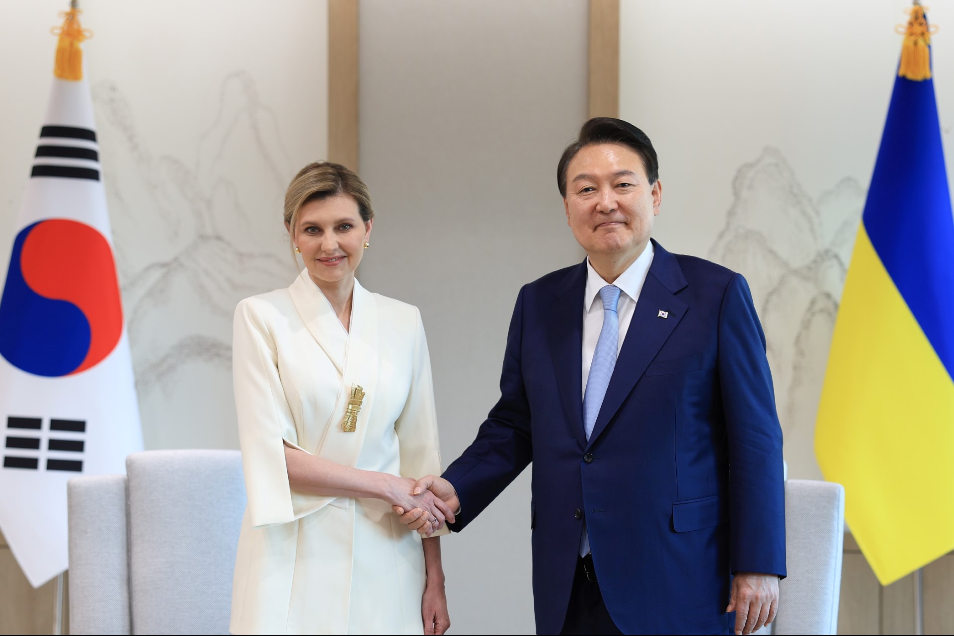 La Première dame ukrainienne rencontre le président sud-coréen à Séoul