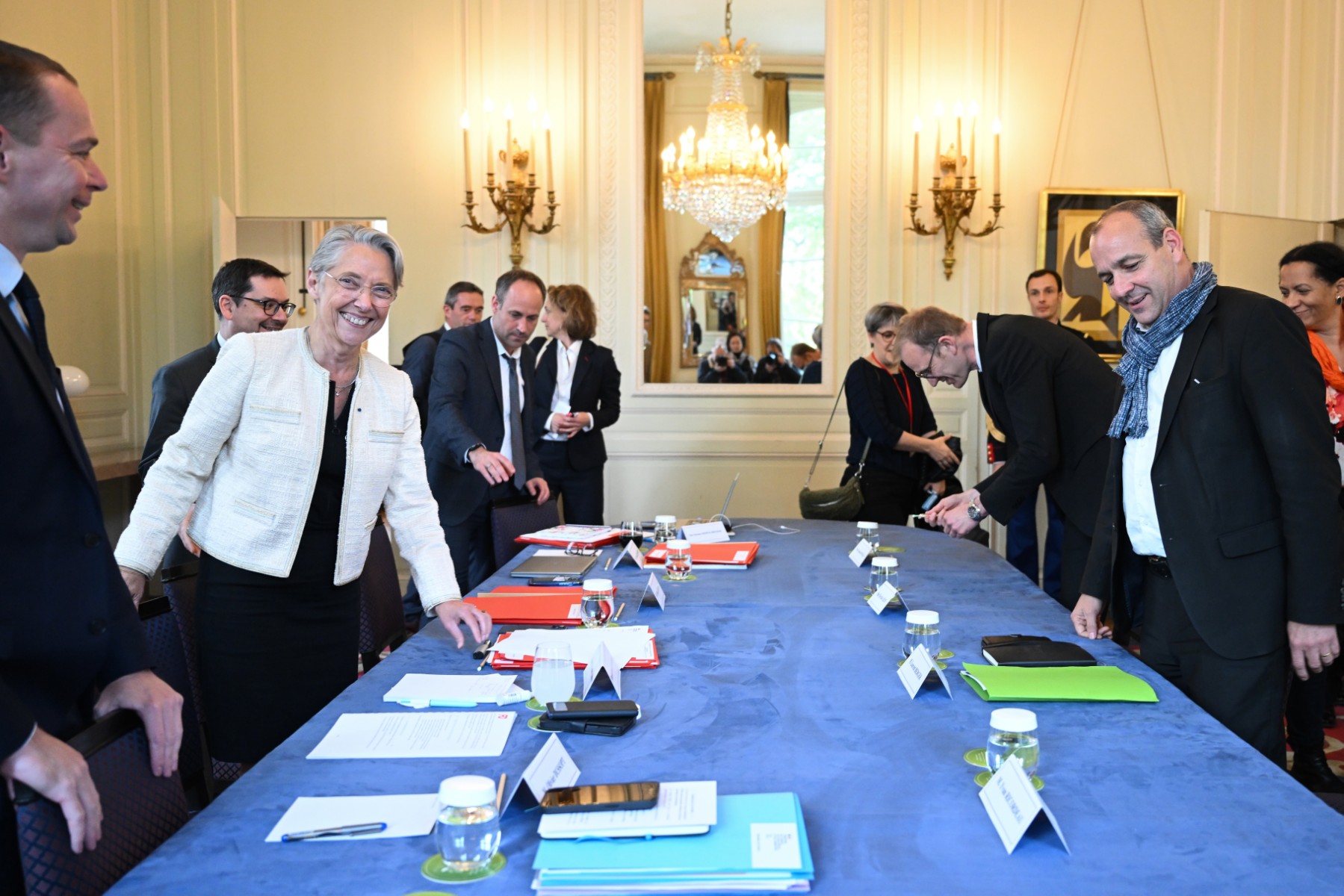 Le ballet des syndicats se poursuit à Matignon, le blocage sur les retraites demeure