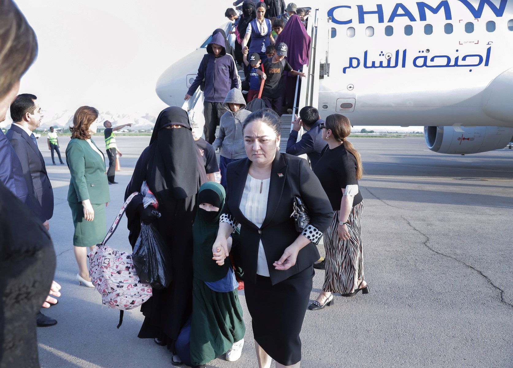 Le Tadjikistan rapatrie de Syrie une centaine de femmes et d'enfants de jihadistes