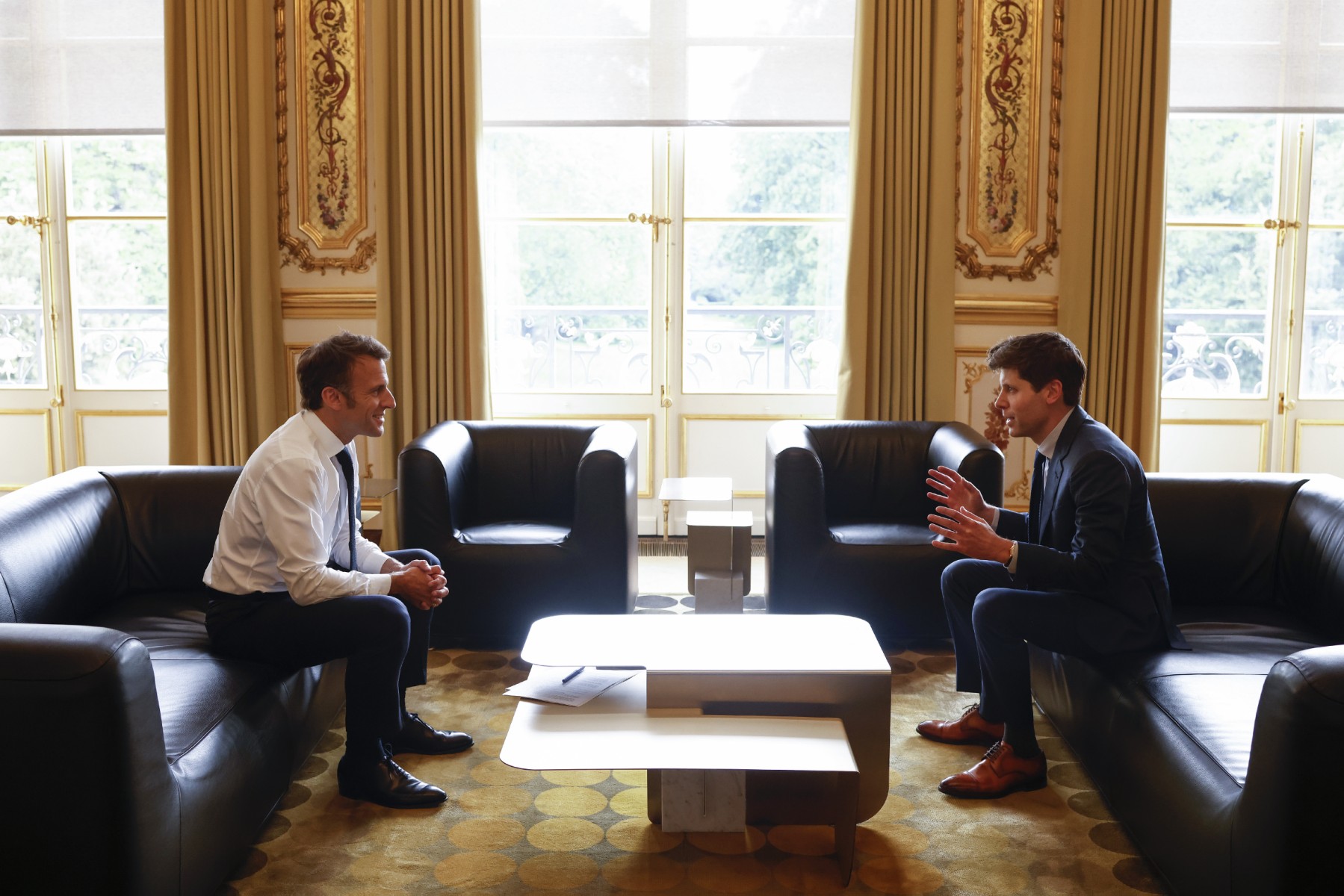 Intelligence artificielle : Macron a discuté régulation avec le patron d'OpenAI