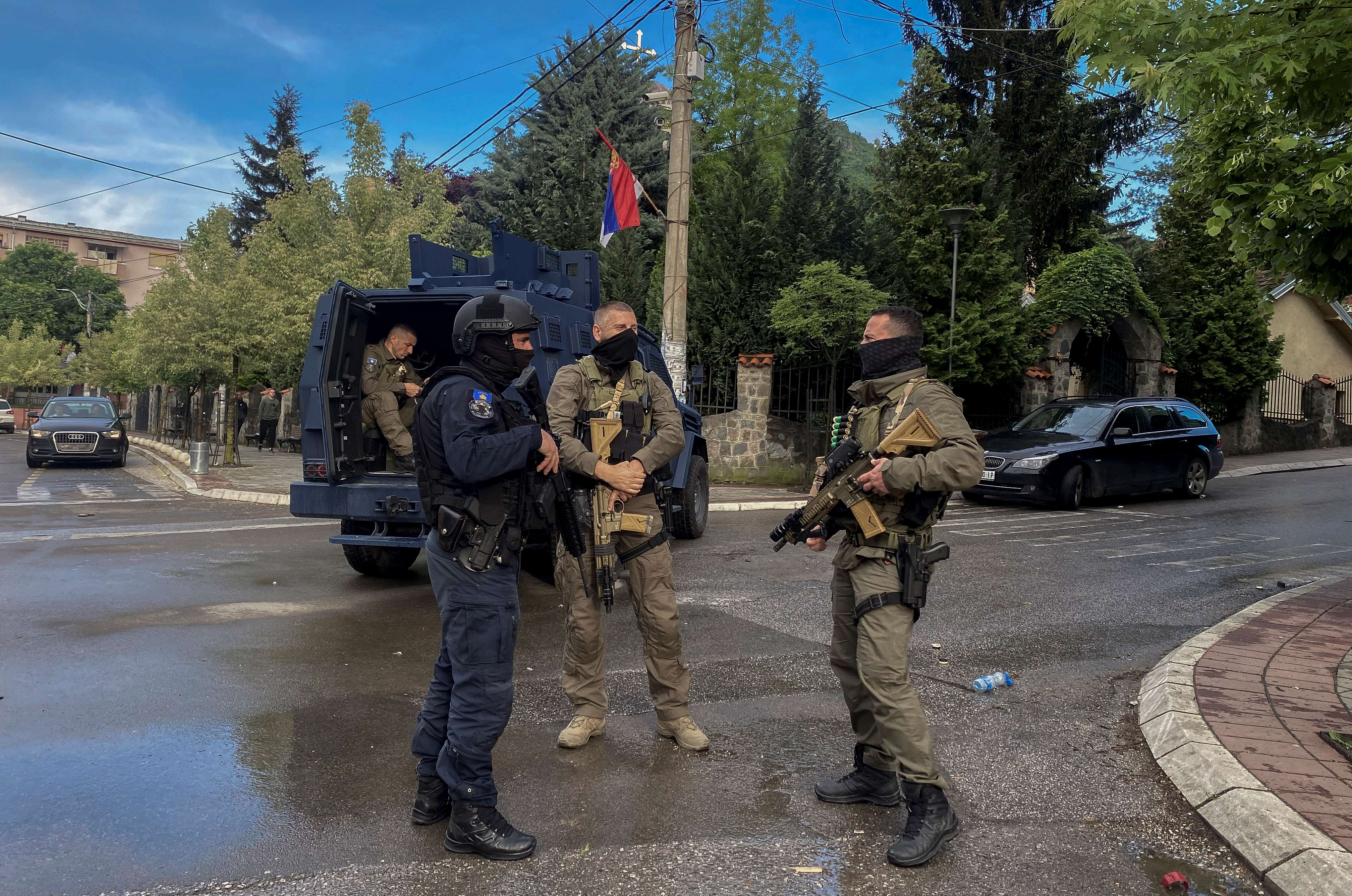 L'armée serbe reste en « état d'alerte maximale» près de la frontière avec le Kosovo