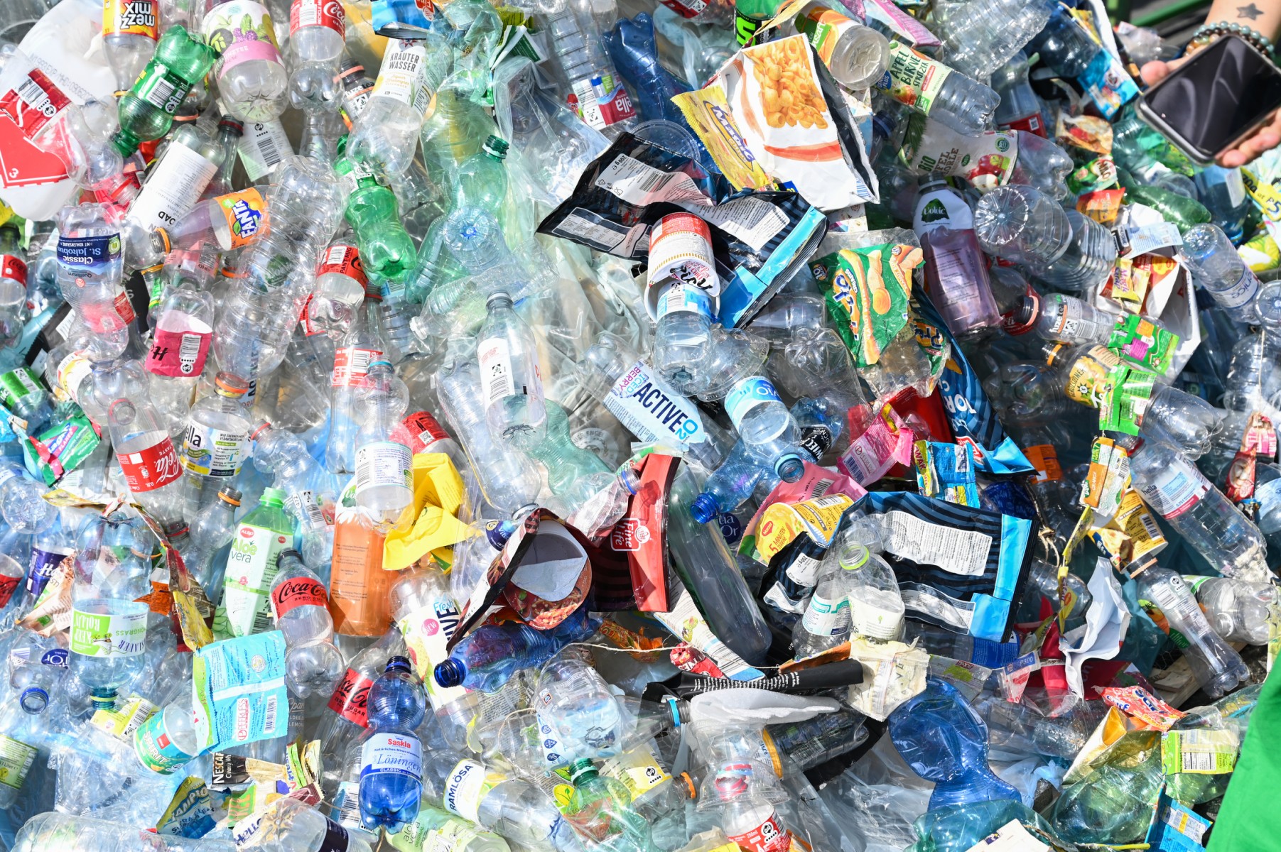 Pollution plastique: Emmanuel Macron appelle à «mettre fin à un modèle insoutenable»