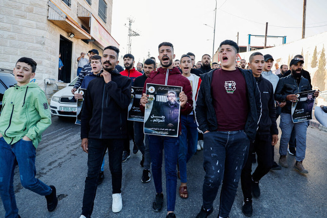 Cisjordanie: Éruption de violences après la mort d'un détenu palestinien en grève de la faim