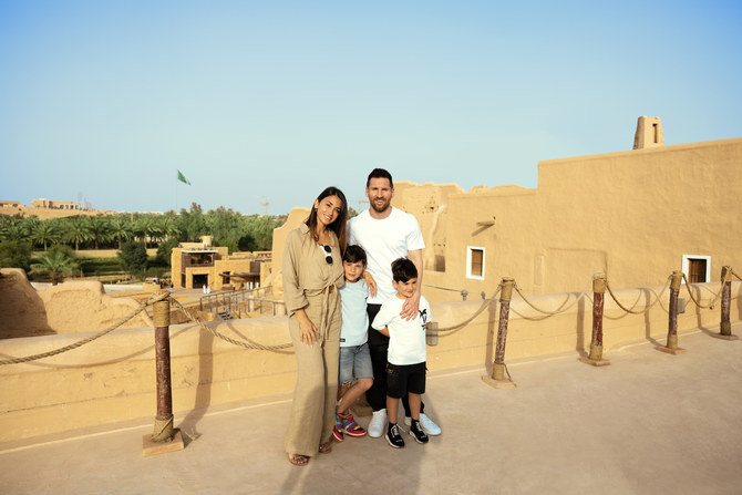 Lionel Messi visite le site de Turaïf à Diriyah et parcourt le boulevard Riyadh City