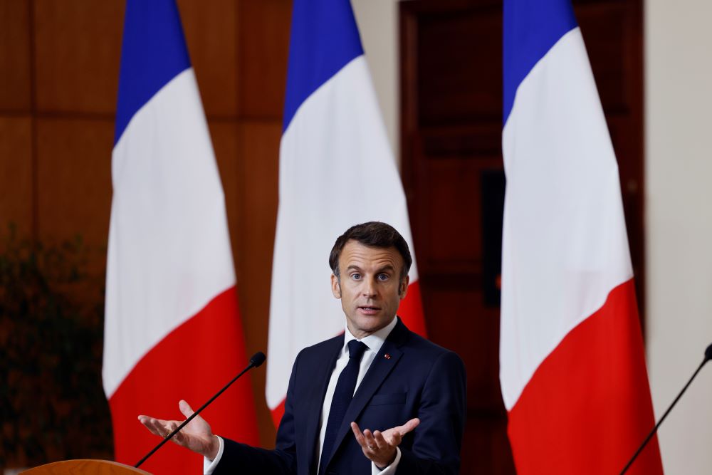 Emmanuel Macron rendra hommage jeudi à Roubaix aux trois policiers tués