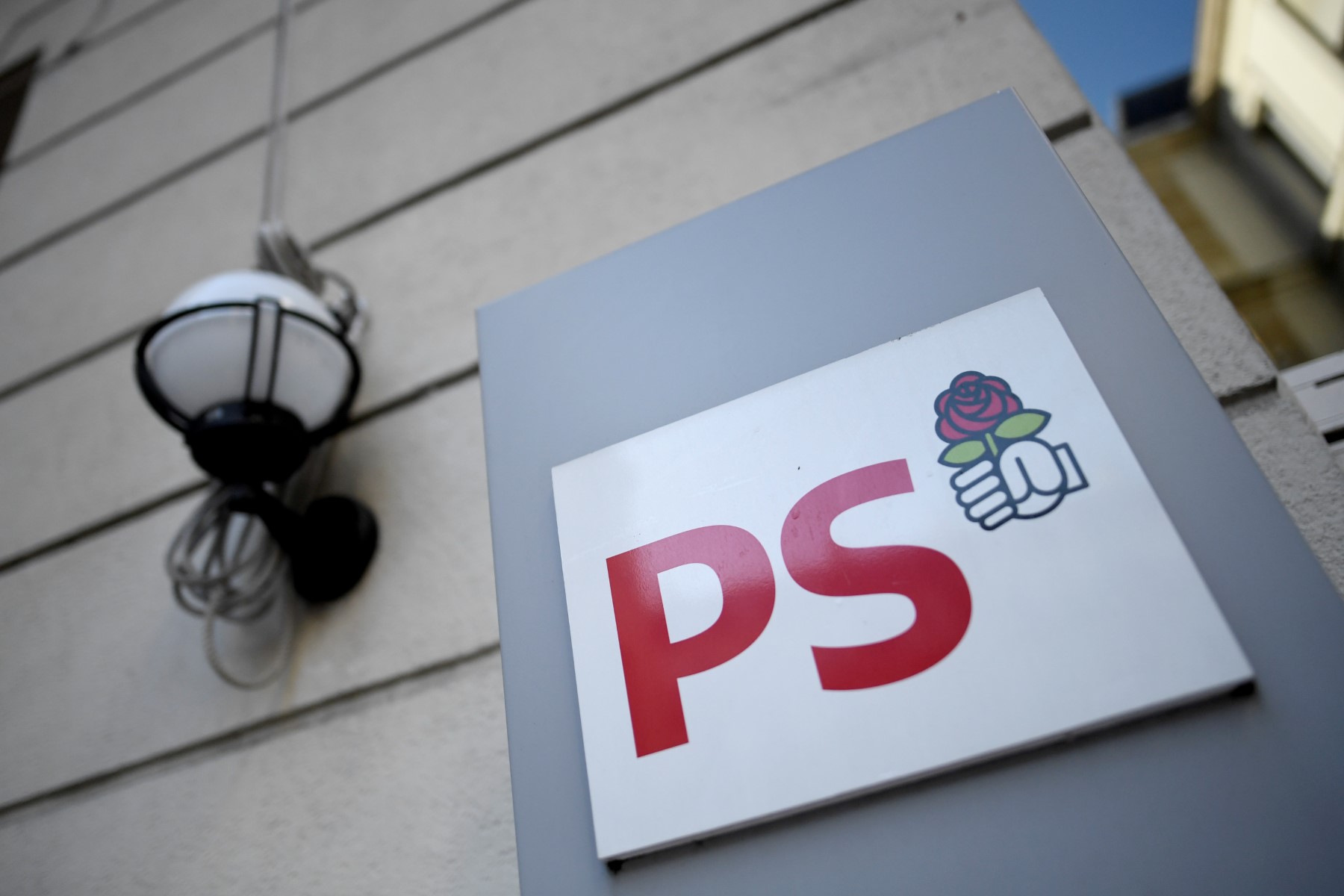 Le PS lance ses grandes conventions pour refonder sa doctrine