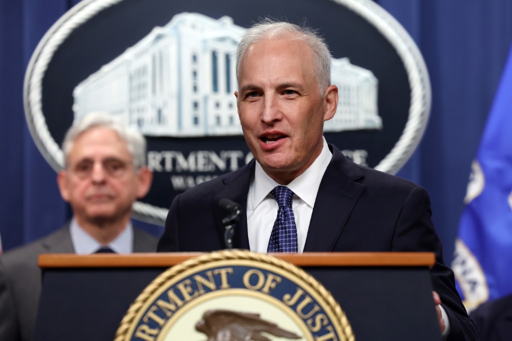 USA: Multiples inculpations de Chinois et de Russes pour vols de secrets industriels