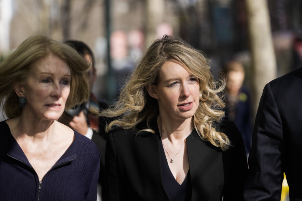 Rejet du recours d'Elizabeth Holmes, ex-étoile de la biotech