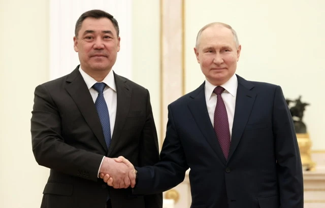 La Russie va «développer» ses installations militaires au Kirghizstan
