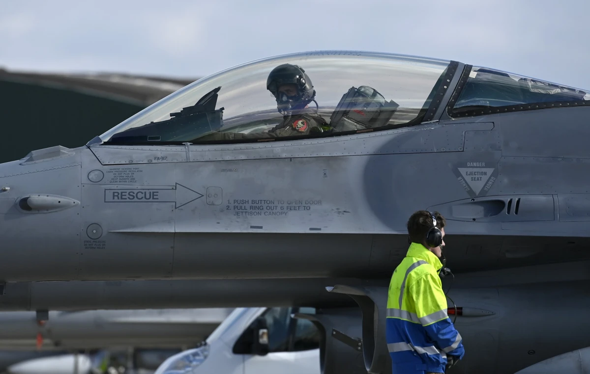 Ukraine: L'Europe veut recenser les dommages causés par les Russes et envisage des dons de F-16