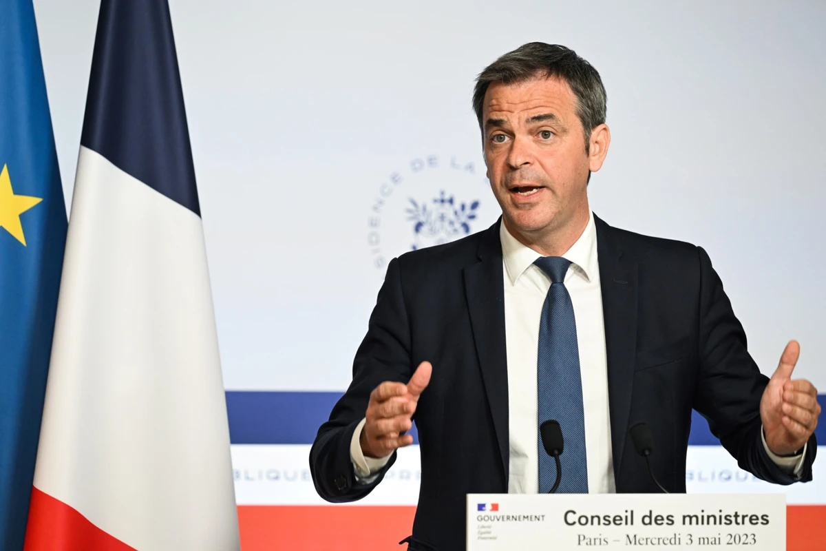 Darmanin ne voulait pas «ostraciser l'Italie», assure Véran