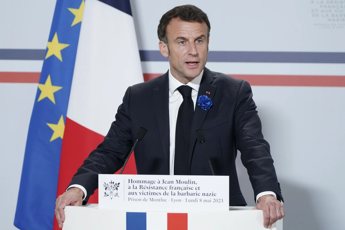La classe politique révoltée après la démission du maire de Saint-Brevin