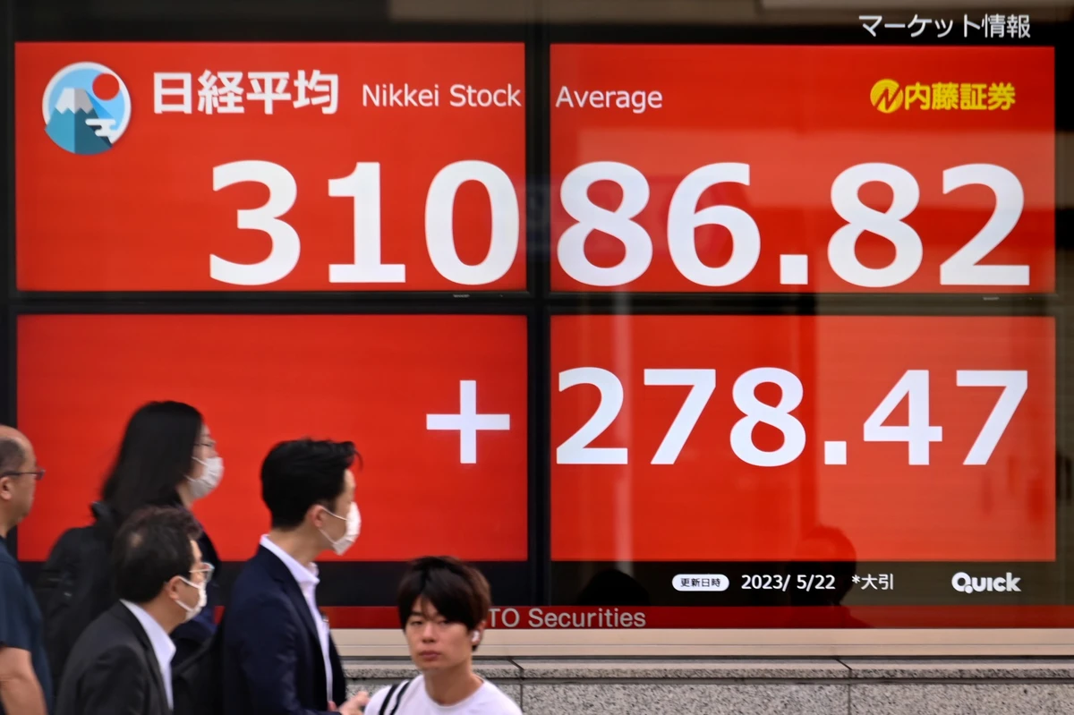 La Bourse de Paris attend la reprise des négociations sur la dette américaine