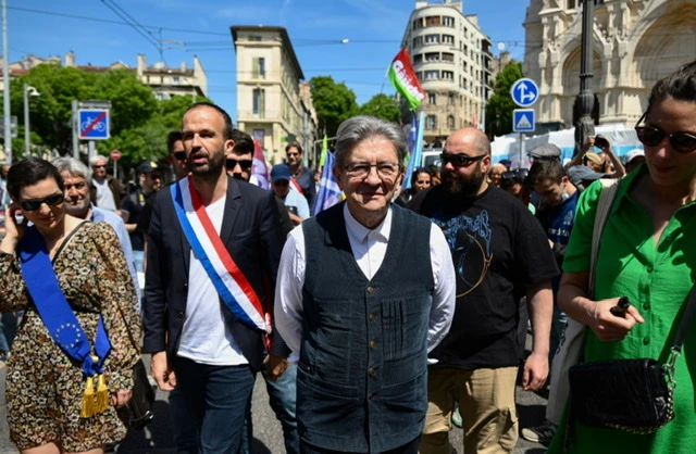 Européennes: Le RN et une liste de la gauche unie seraient au coude à coude