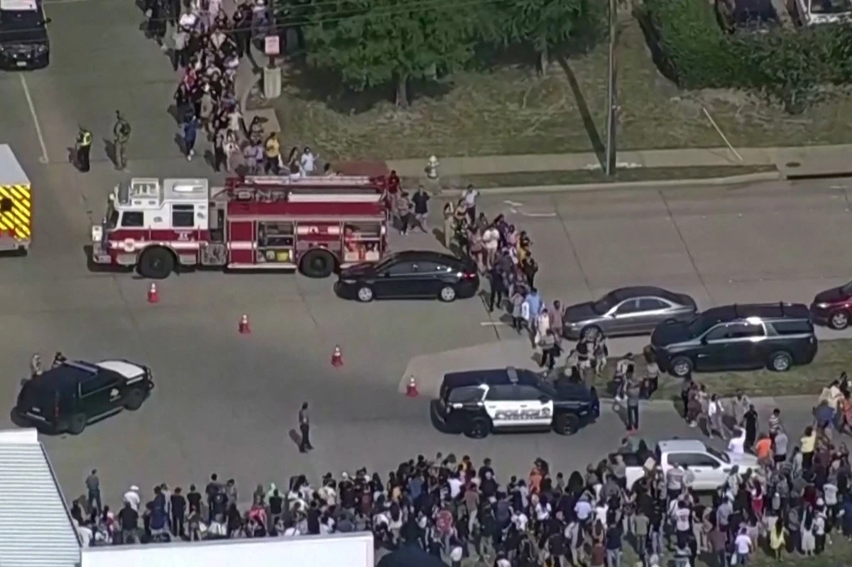 Etats-Unis: un tireur tue huit personnes dans un centre commercial au Texas