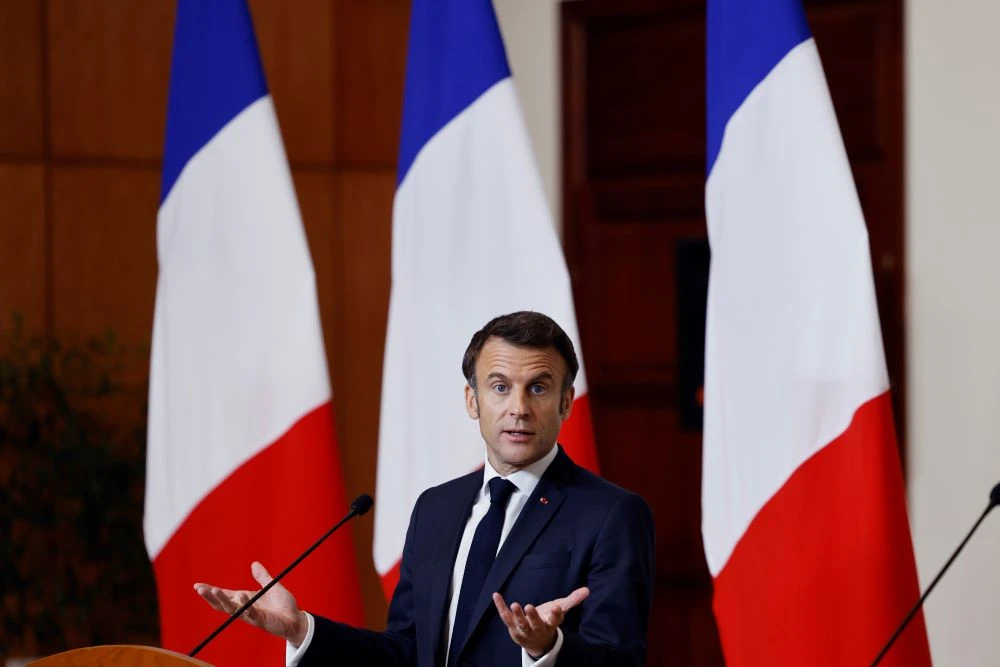 Emmanuel Macron rendra hommage jeudi à Roubaix aux trois policiers tués