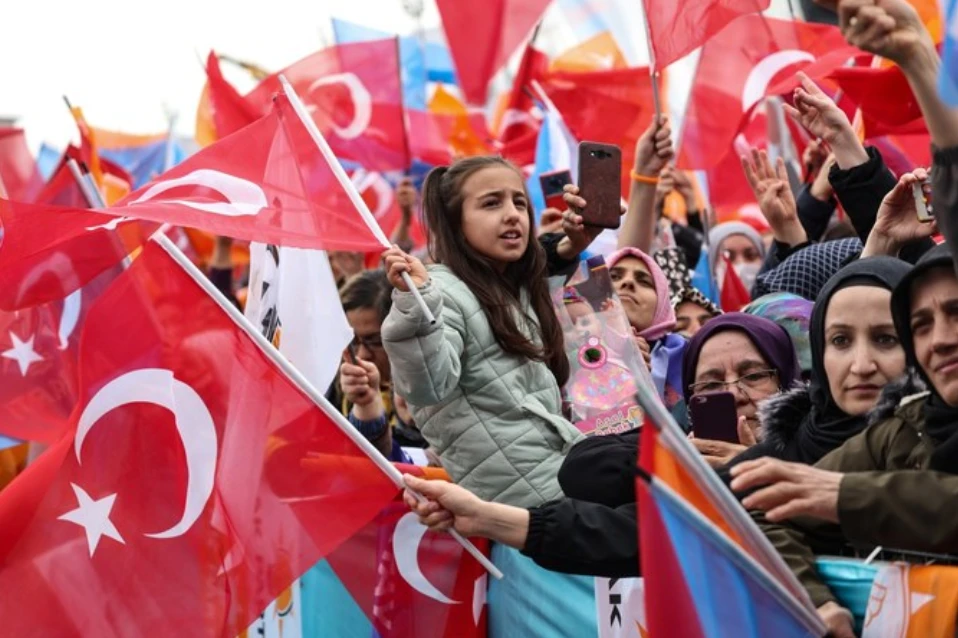 Élections en Turquie: le monde observe les Turcs qui vont décider de leur destin