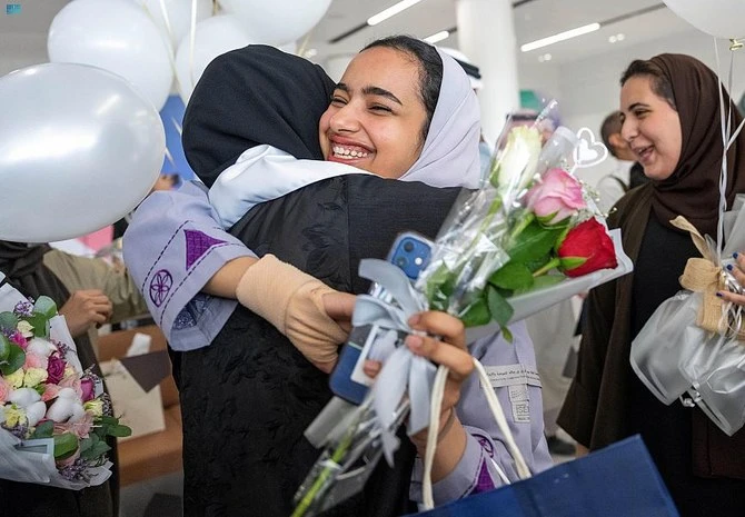 L’équipe saoudienne de science et d’ingénierie rentre au Royaume après avoir remporté 27 prix lors du concours Regeneron