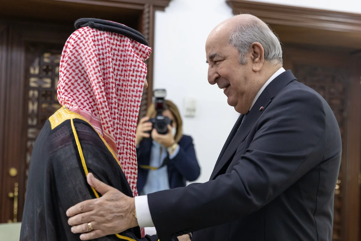 Faisal ben Farhane rencontre Abdelmadjid Tebboune à Alger