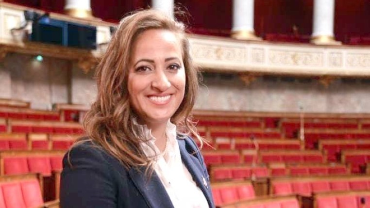 Amélia Lakrafi pour « Okaz » : L'évolution des droits des femmes saoudiennes est devenue une réalité