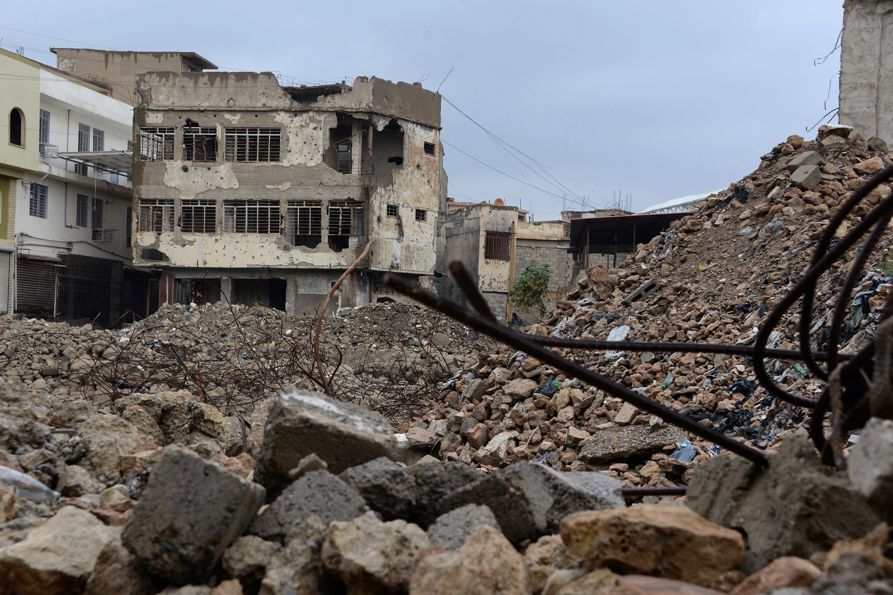Irak: un soldat et trois djihadistes de l'EI tués dans des affrontements