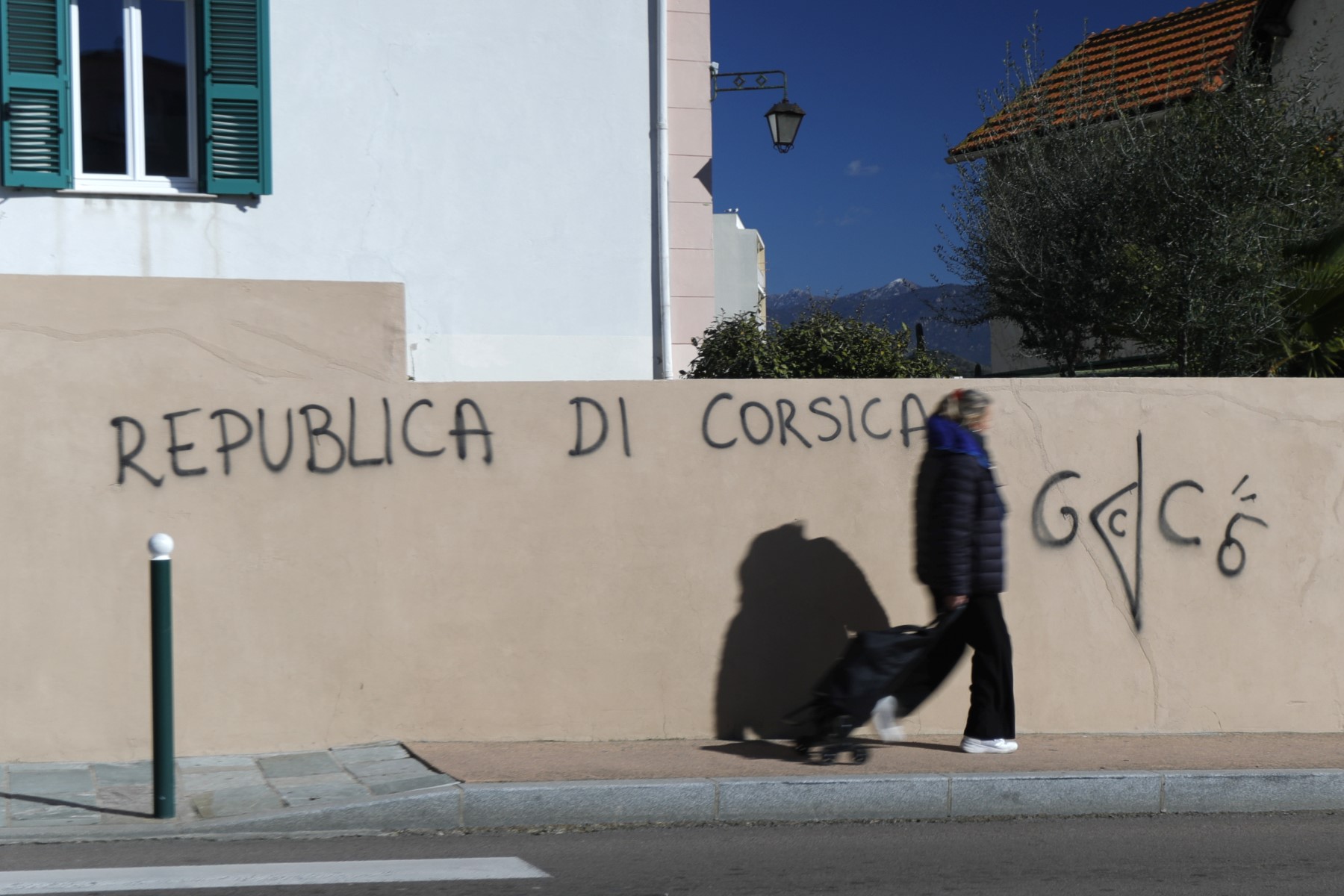 Corse: Tentative d'incendie d'une mairie, des tags nationalistes retrouvés